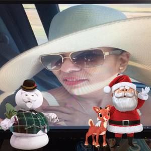 Meet your Posher, Evelyn